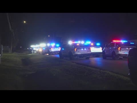 Armed carjacking suspect arrested after 45-minute chase, Harris County deputies say