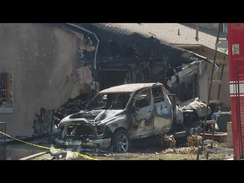 San Diego plane crash 3:30 p.m. update | Expert says pilot should have never tried to land