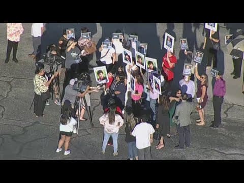Grand Prairie community members voicing support for superintendent abruptly placed on leave