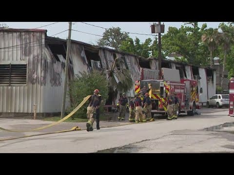 Mayor, fire officials react to fire hydrant issues at NW Houston drywall warehouse fire
