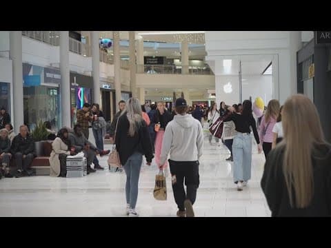 How to avoid busting your holiday gift budget this season