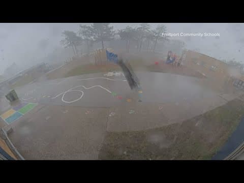 Severe storms leave at least 6 dead in Great Lakes region