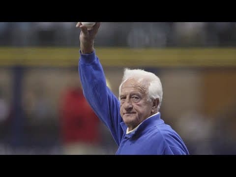 'Mr. Baseball' Bob Uecker, Brewers announcer, dies at 90