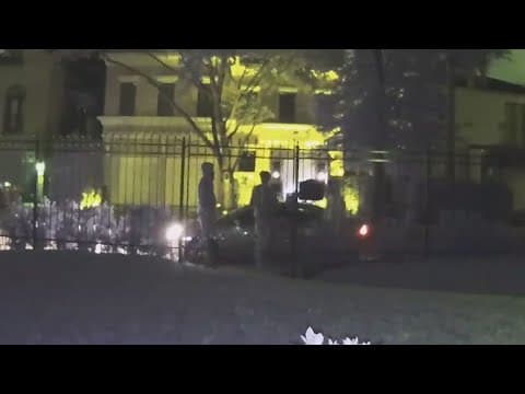 Video shows Houston pizza delivery driver robbed at gunpoint, carjacked and viciously attacked by tw