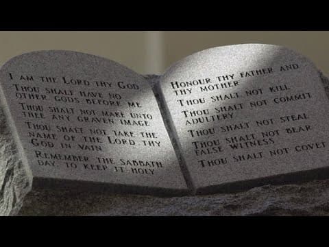 Louisiana public schools could be required to display 10 commandments in classrooms