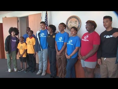 Teens get inside look at day in the life of Columbus fire and police chiefs