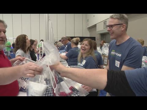 500 Festival Mini-Marathon volunteers get ready for race weekend