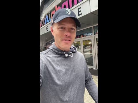 Baseball is hot in Toronto, but hockey is king!