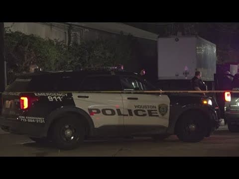 Suspects on the run after shooting man in neck in targeted attack, Houston police say