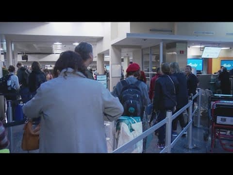 Thanksgiving travel ramps up ahead of the holiday