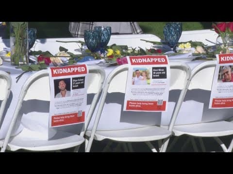 Israeli community hosts Shabbat dinner, leaves 200 seats empty to honor Israel-Hamas conflict hostag