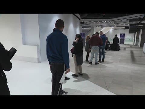 Some young adults struggle to find jobs, study finds