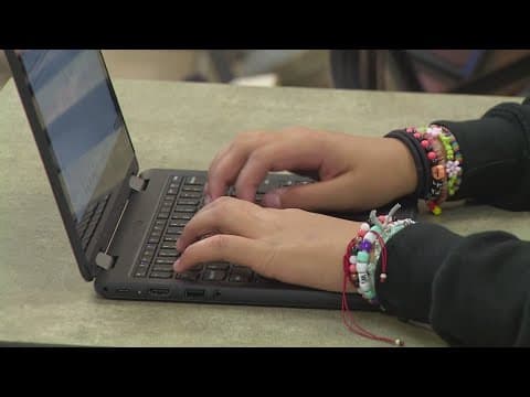 Another North Texas school district is switching to a four-day school week