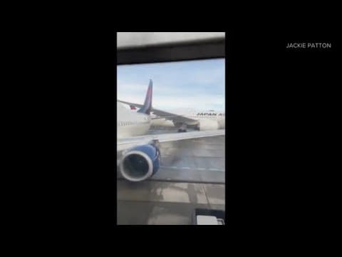 Planes collide while taxiing at Seattle airport