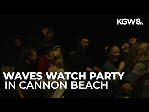 Small group forms in Cannon Beach to watch potential tsunami waves