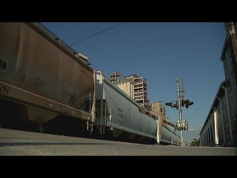 Residents in Houston's East End concerned over hours-long train blockage