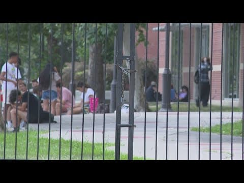 'It’s ridiculous' | Houston students sent home again over sweltering classrooms