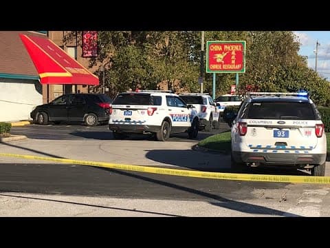 Police: Gunshot victim runs into southeast Columbus restaurant