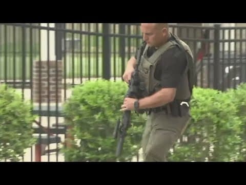 North Carolina police searching for 'violent' and 'dangerous' escaped inmate