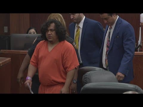 Man accused of shooting 3 family members to death, claiming they were burglars held without bond