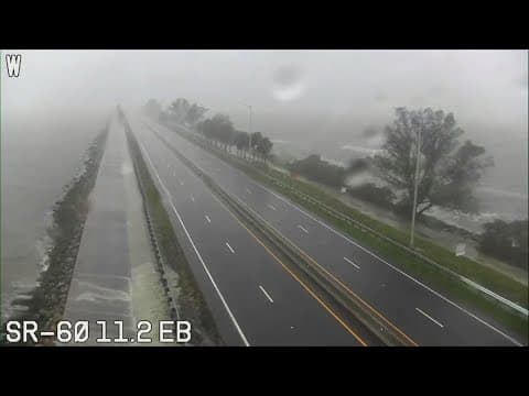 Outer bands of Hurricane Milton starting to sweep across South Florida