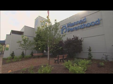Federal judge temporarily blocks spending cuts affecting Planned Parenthood