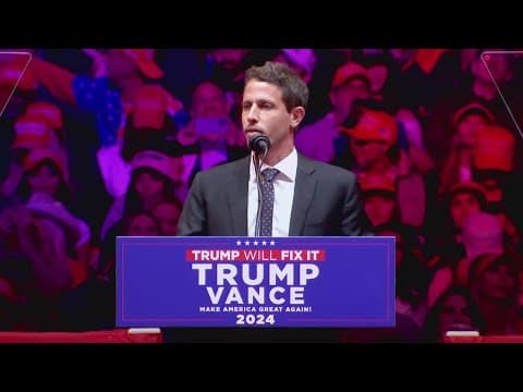 Latest Headlines | Speaker at Trump rally spark controversy with crude jokes