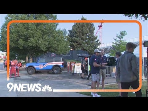 Fans line up for Broncos training camp