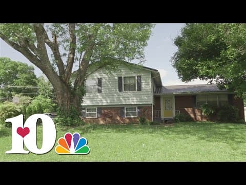 People continue cleaning up damage after lightning in Powell