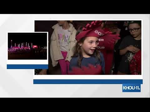 Live now: Living in the Lone Star Holiday Home Edition: Pearland Christmas light display