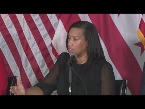 DC mayor announces new career hub for federal workers