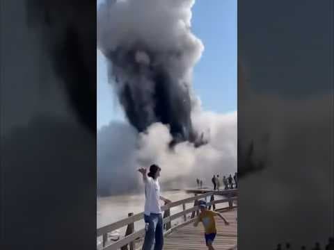 Geyser explosion shocks Yellowstone tourists