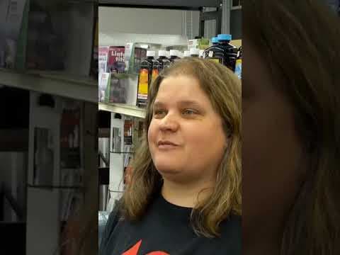 Hardware store starts scholarship