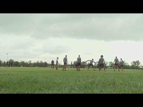 With so many languages spoken by Dynamo players, how do they communicate?