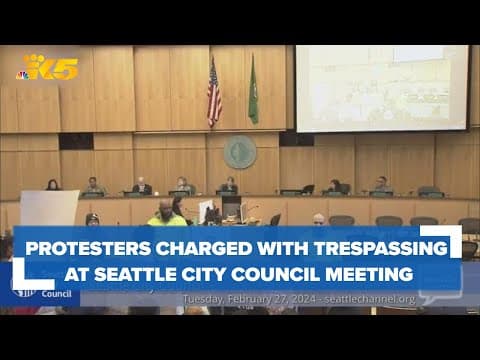 6 protesters charged with trespassing in Seattle City Hall