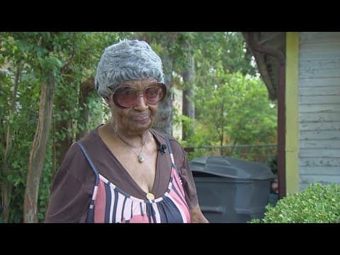Texas community helps fix 90-year-old's home