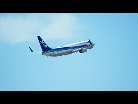 Passengers and crew restrain passenger who tried to open emergency exit door on Houston-bound flight