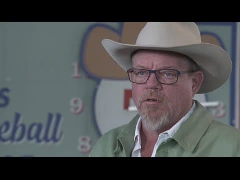 Texas country singer Pat Green is hosting a live-streamed concert to benefit flood victims