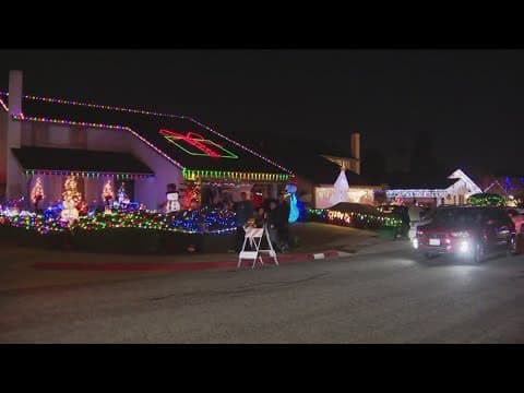 Hundreds visit Christmas Park the night before Christmas