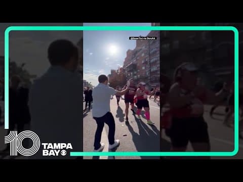 New York City Marathon runner picks up ice cream during the race #shorts
