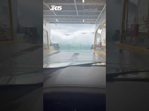 Big waves strike ferry amid windy weekend in Washington