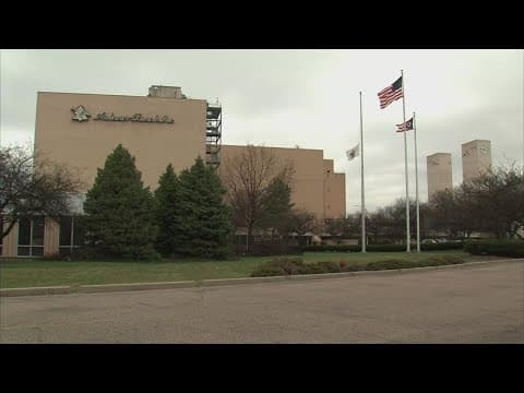 Arrest warrant issued for man accused of threatening to fly plane into Anheuser-Busch plant