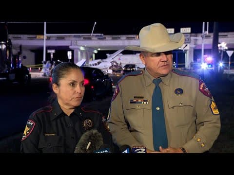 4 injured after plane crashes into 3 cars on highway in Victoria, Texas
