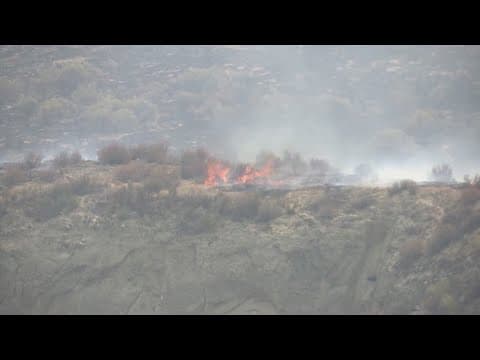 Hundreds evacuated as California firefighters battle Madre wildfire