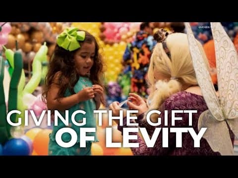 Oregon's first certified balloon artist helping kids with critical illnesses