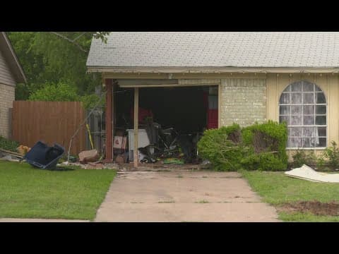 Car crashes into two North Texas homes