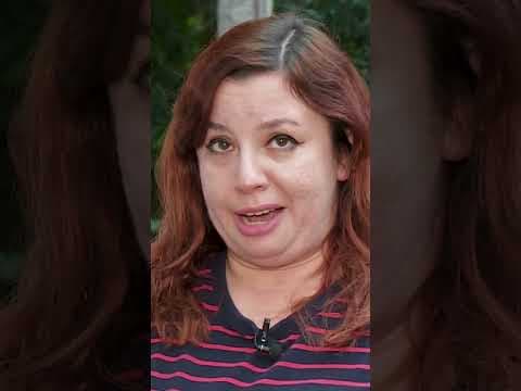 Residents say collapsing house is endangering lives