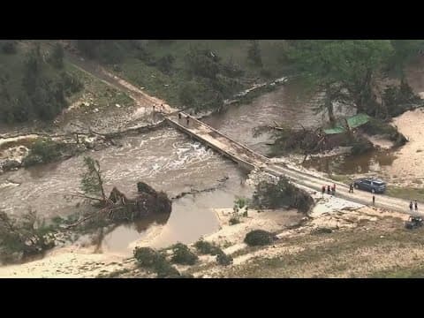 Risk of further floods in Texas during desperate search for missing as death toll tops 80