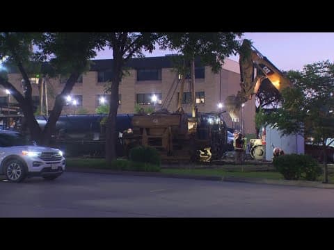 LIVE: Crews work to clear train derailment in downtown Waxhachie