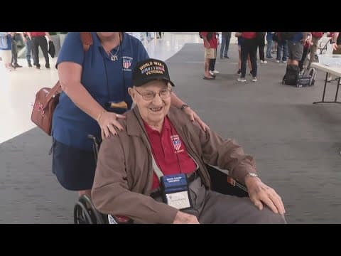 World War II veteran joins others on Honor Flight to Washington, D.C.